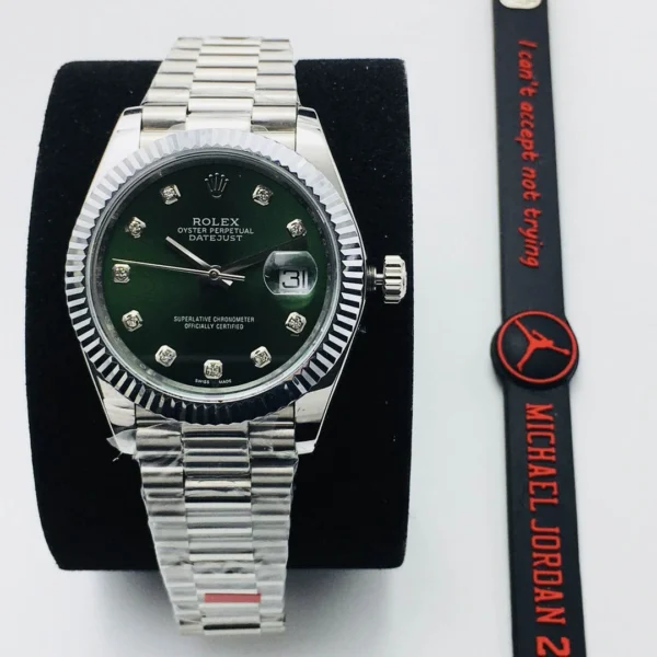 Rolex Datejust Diameter: 41mm Thickness: 11.8mm